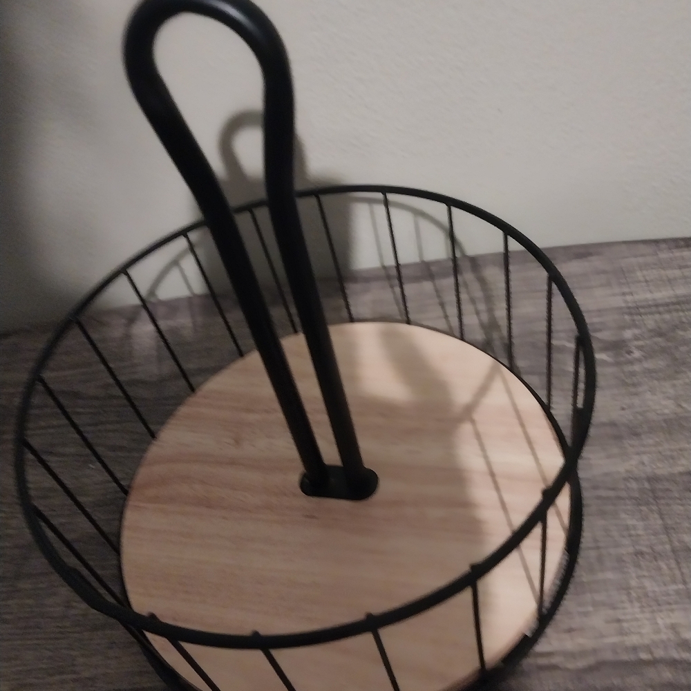 Black Wire Spice Rack with Wooden Base turntable